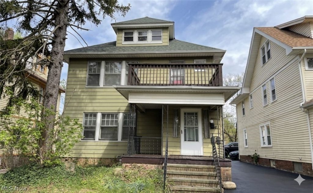 2201 Oakdale Road, Cleveland Heights, OH