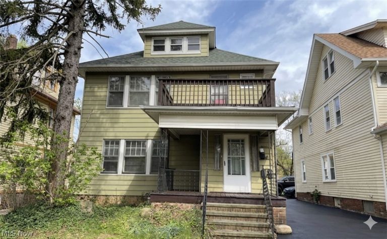 2201 Oakdale Road, Cleveland Heights, OH, 44118