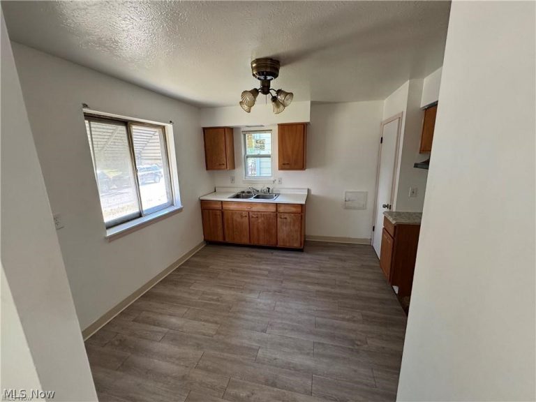 990 129th Street, Cleveland, OH - Photo 6