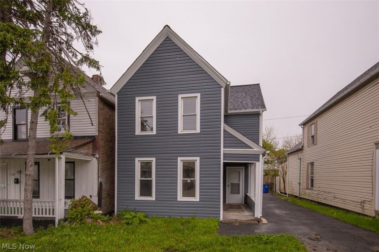 3211 90th Street, Cleveland, OH, 44102
