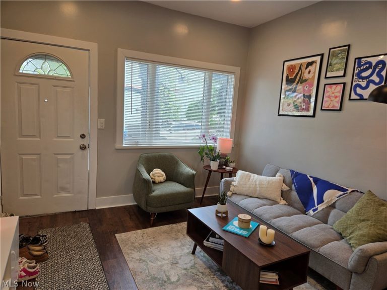 1952 124th Place, Cleveland, OH - Photo 2