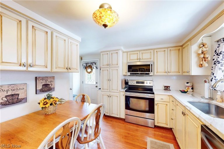 2711 Whitehaven Boulevard, Steubenville, OH - Photo 8