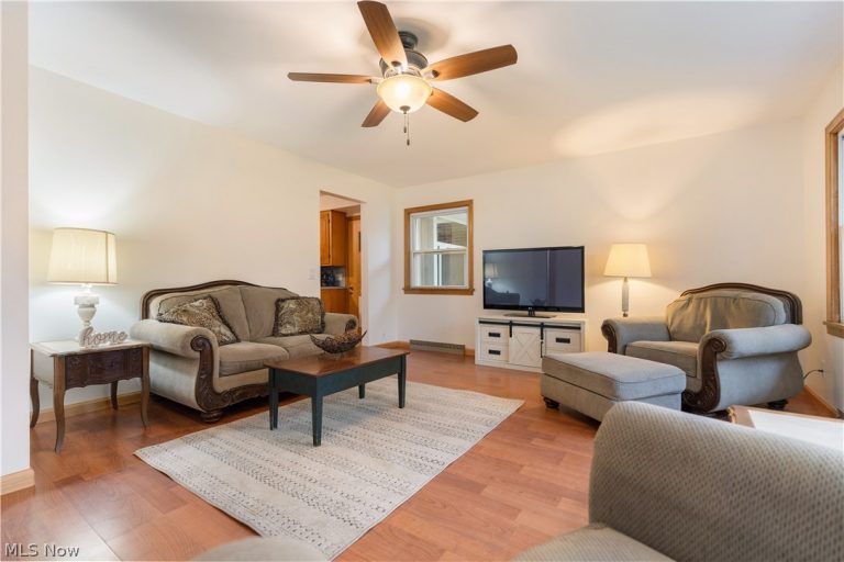 1213 Pleasantview Avenue, North Canton, OH - Photo 6