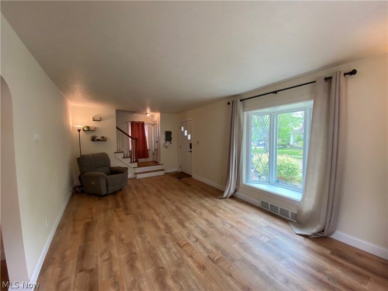 355 Dresden Avenue, Akron, OH - Photo 3