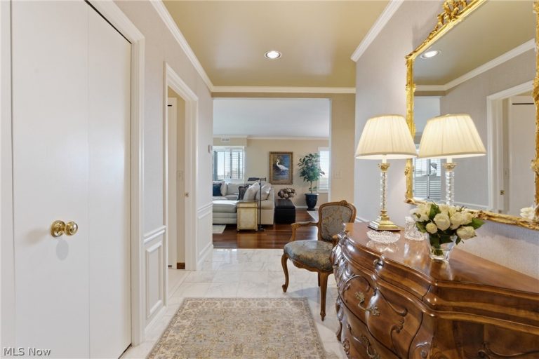 27500 Cedar Road #808, Beachwood, OH - Photo 3