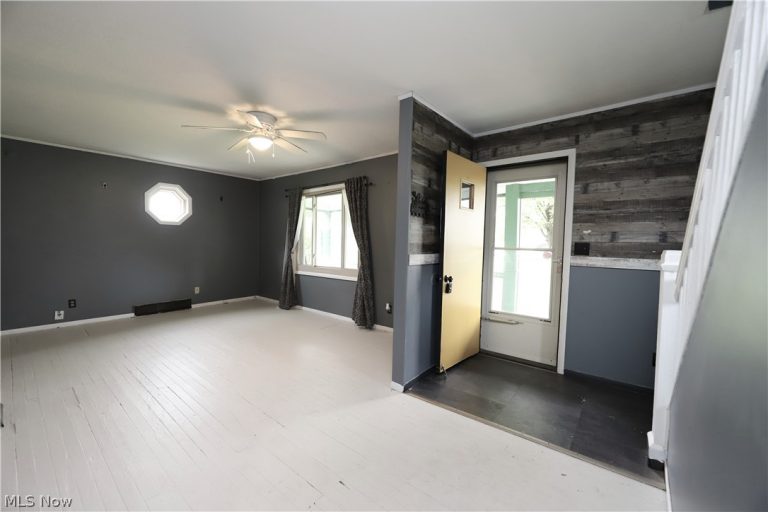12908 Shadyway Road, Garfield Heights, OH - Photo 2