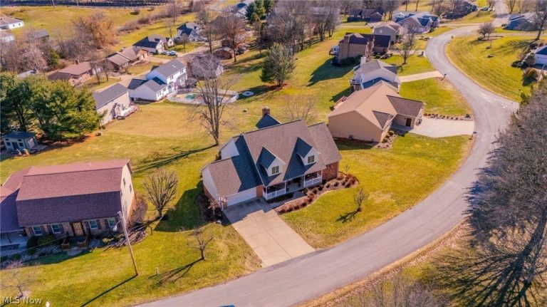 115 Cooper Drive, St Clairsville, OH - Photo 4