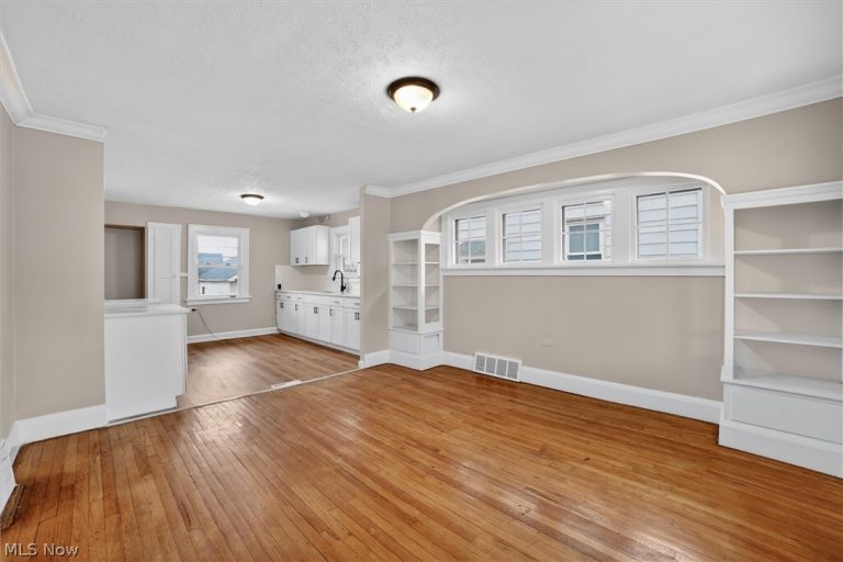 4874 95th Street, Garfield Heights, OH - Photo 8