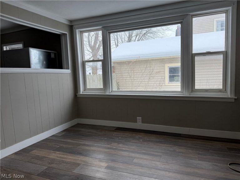 416 2nd Street #Lower, Fairport Harbor, OH - Photo 4