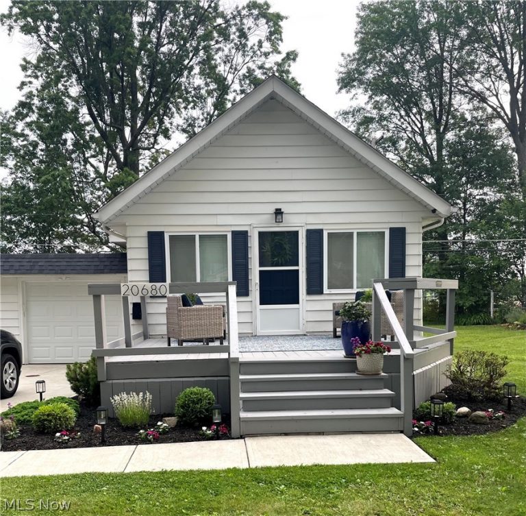20680 Belvidere Avenue, Fairview Park, OH, 44126