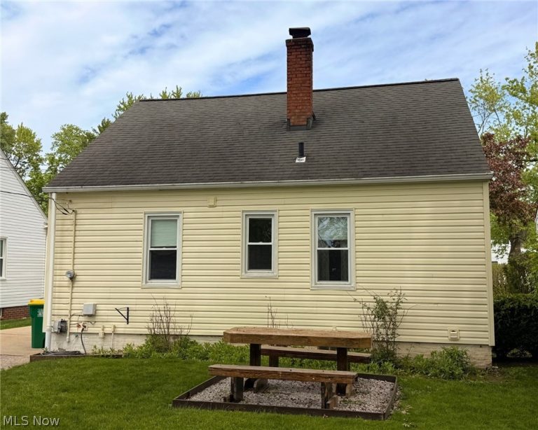 482 329th Street, Willowick, OH - Photo 6