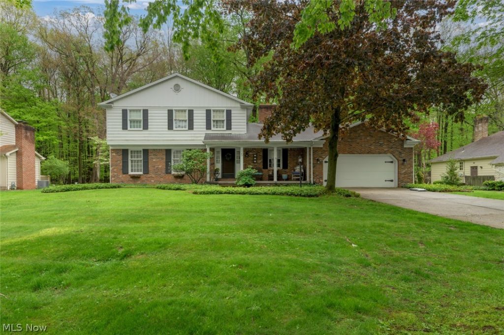 7749 Silver Fox Drive, Youngstown, OH