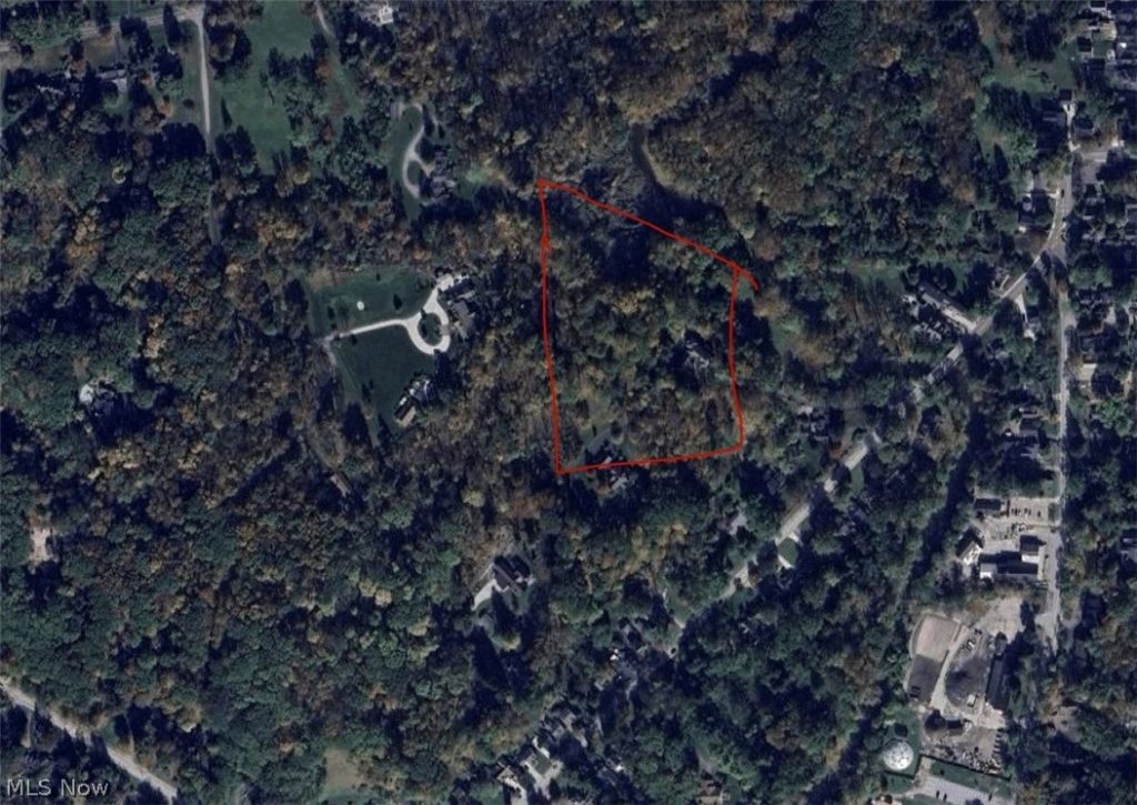 160 Miles Road, Moreland Hills, OH