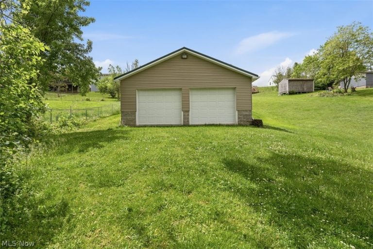 14th Avenue, Parkersburg, WV - Photo 3