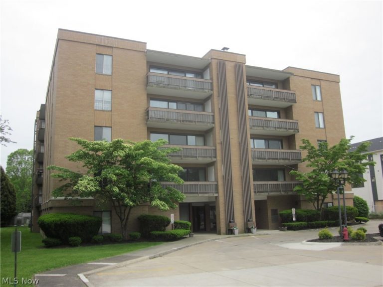 22555 Center Ridge Road #204, Rocky River, OH, 44116