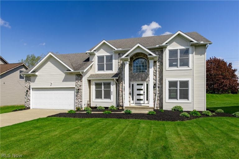 333 Danbury Lane, Richmond Heights, OH, 44143
