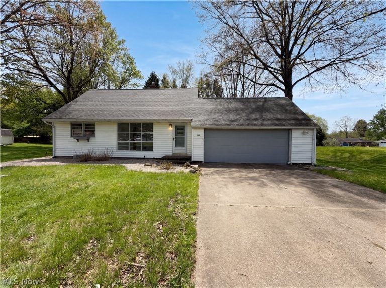 1064 Munroe Falls Kent Road, Kent, OH, 44240