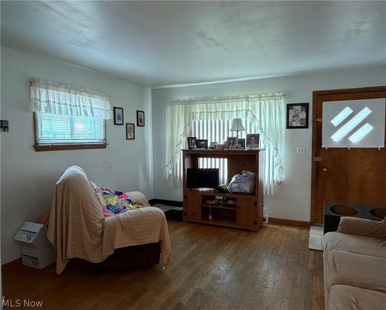 1546 Meadowbrook, Youngstown, OH - Photo 4