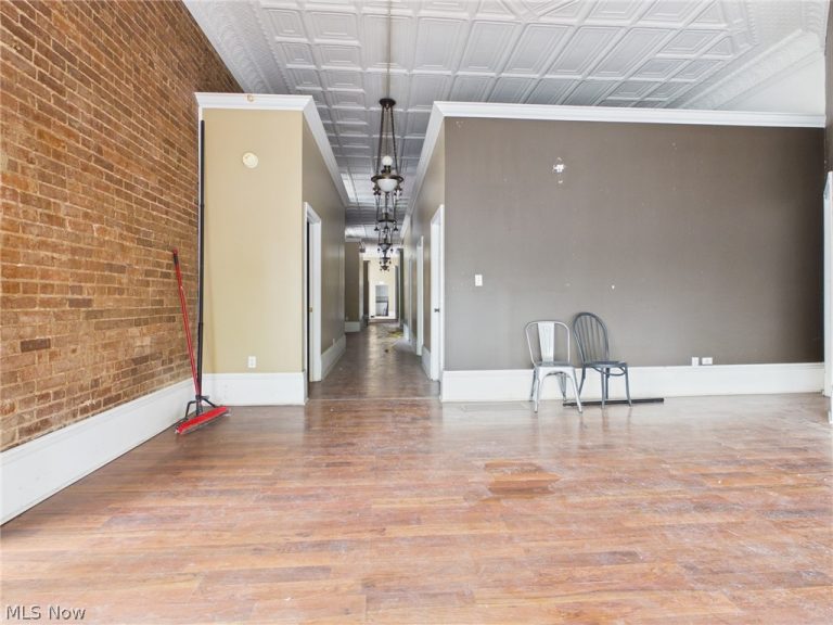 820 Market Street, Parkersburg, WV - Photo 6