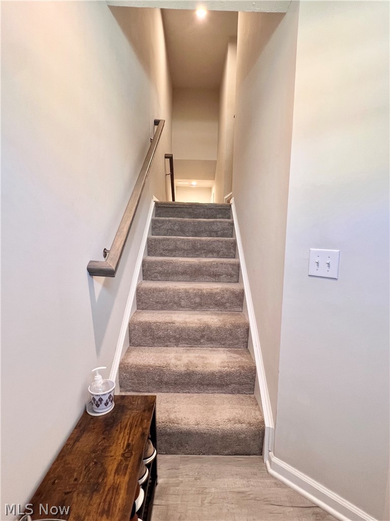 4025 Steels Circle, Stow, OH - Photo 2
