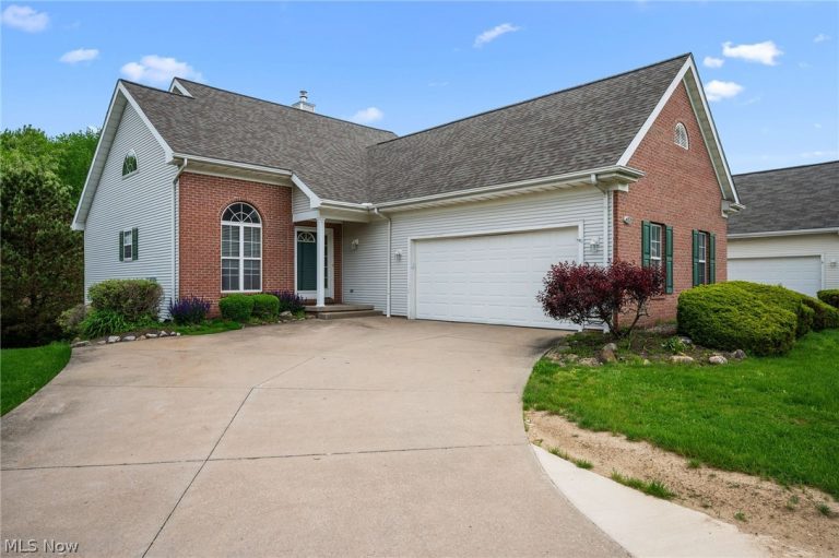 500 Glen Hollow Circle, Aurora, OH - Photo 2