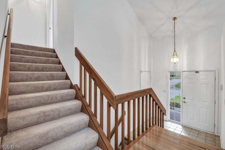6813 Chaffee Court, Brecksville, OH - Photo 3