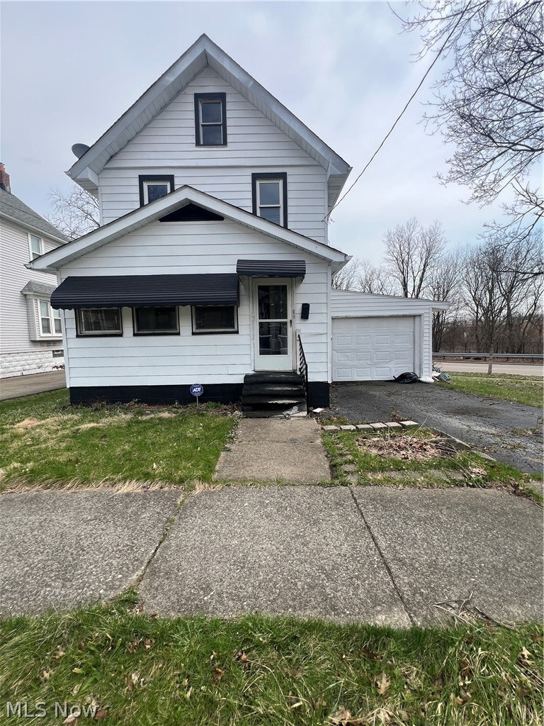 2277 5th Street, Akron, OH, 44314