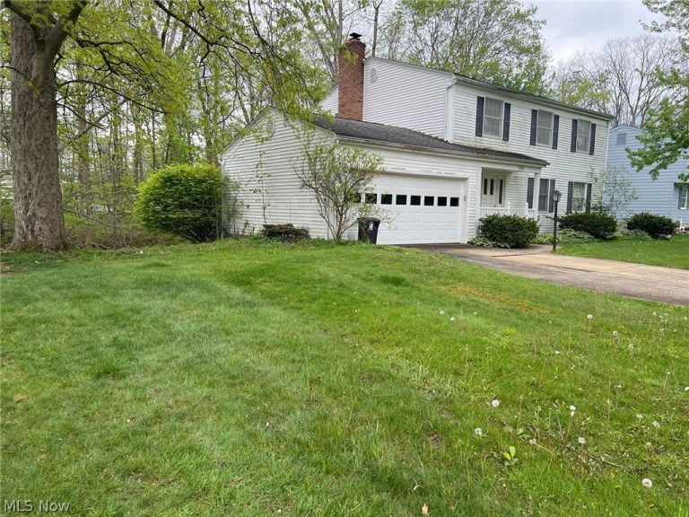 196 Chatham Drive, Aurora, OH - Photo 3