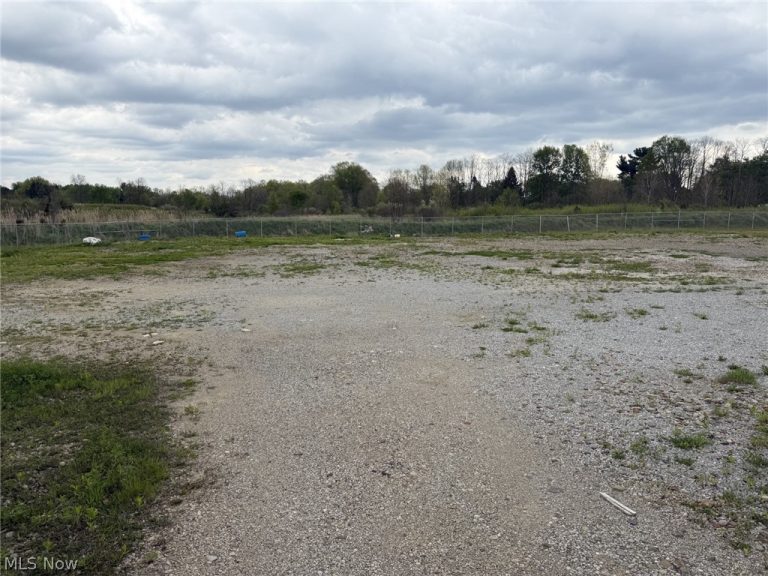 Loomis Parkway/Lovers Lane, Ravenna, OH, 44266