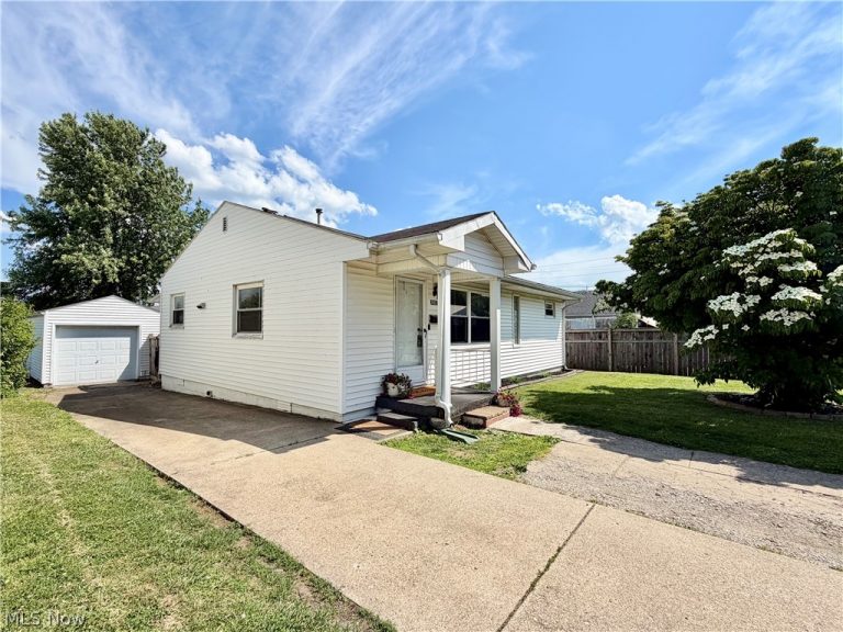 3402 Plum Street, Parkersburg, WV - Photo 3
