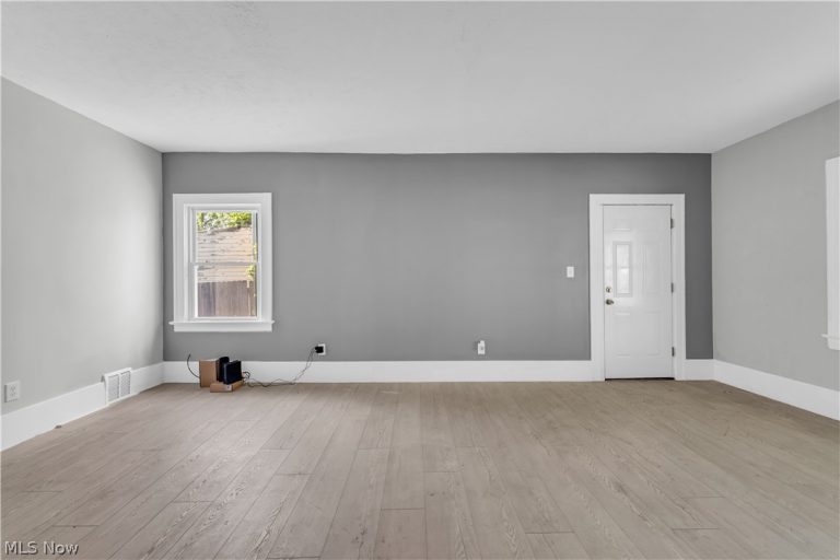 3429 Martin Luther King Jr Drive, Cleveland, OH - Photo 4