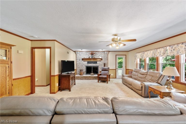 10400 Stoneacre Street, Canal Fulton, OH - Photo 6