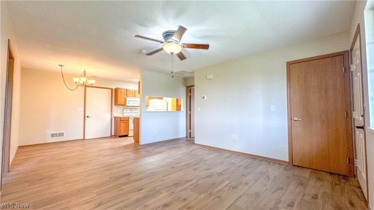 3710 Colony Hill Drive, Zanesville, OH - Photo 8