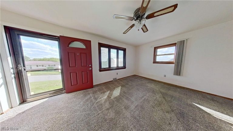 501 Helen Street, Weirton, WV - Photo 2