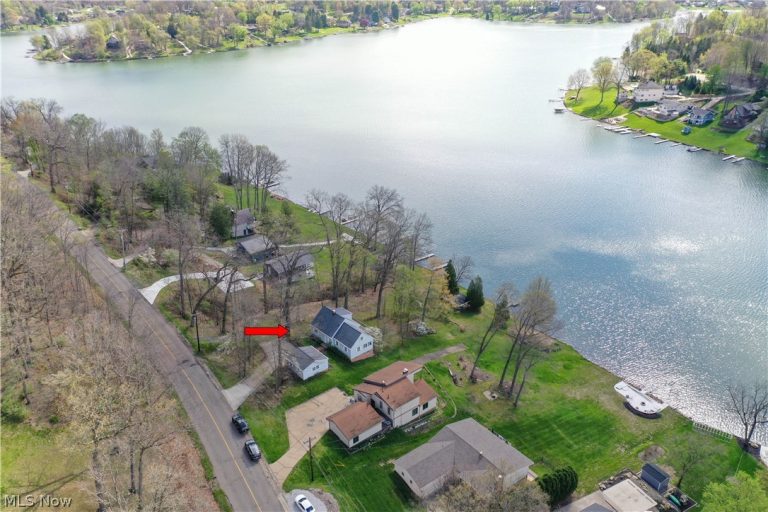 156 Mohawk Drive, Malvern, OH - Photo 3