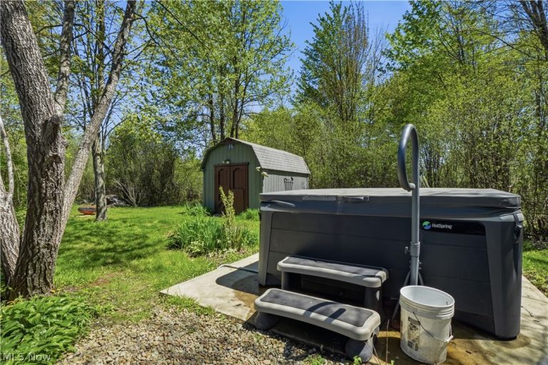 155 Rome Rock Creek Road, Roaming Shores, OH - Photo 6
