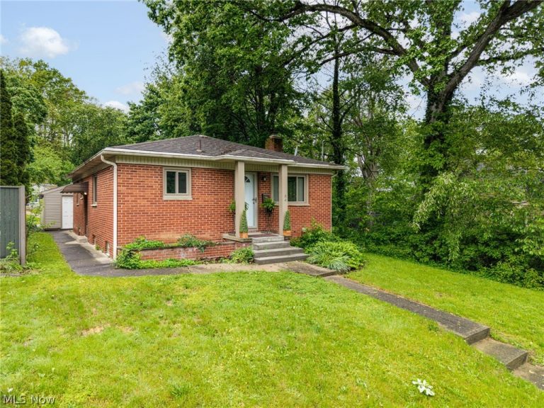 84 Pfeiffer Avenue, Akron, OH - Photo 2