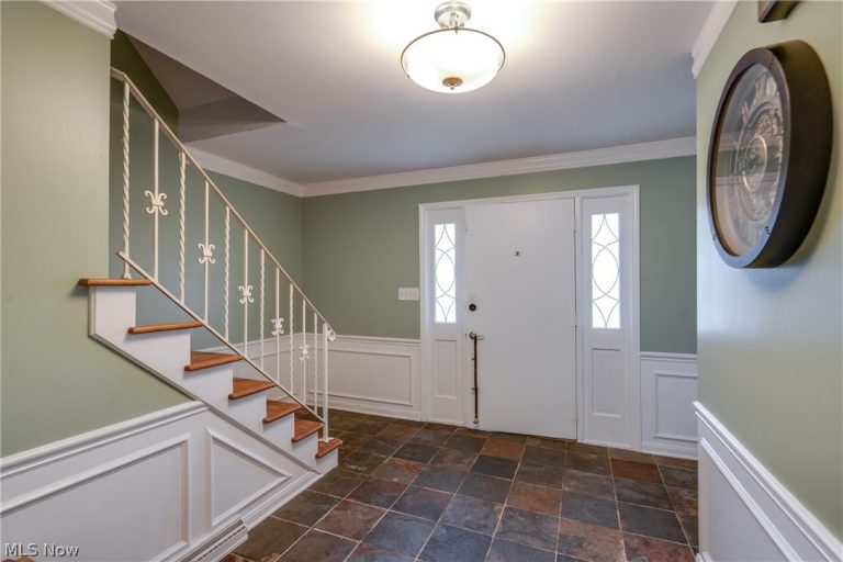 2295 Woodpark Road, Akron, OH - Photo 6
