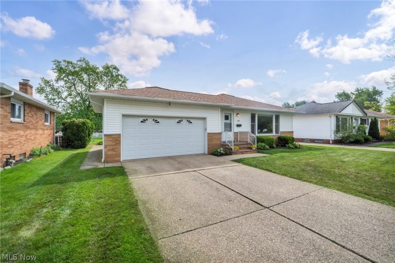 1299 Jackie Lane, Mayfield Heights, OH - Photo 5