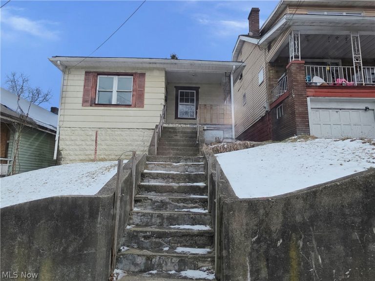 732 Kendall Avenue, Steubenville, OH, 43952
