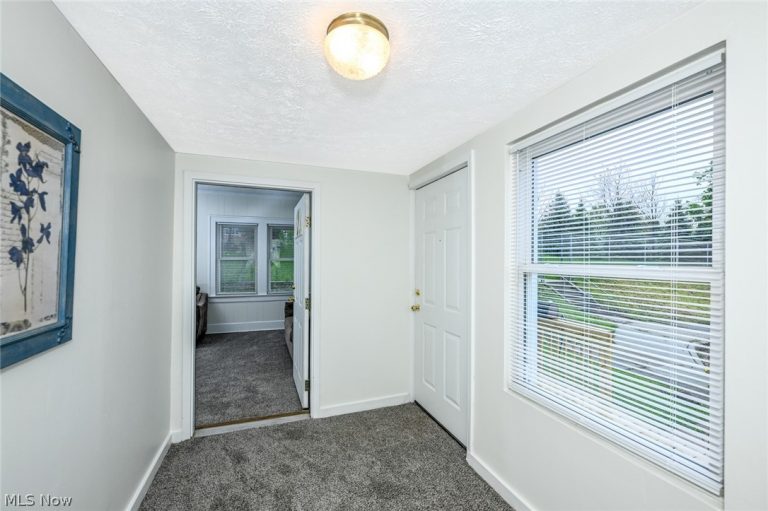 1465 Laffer Avenue, Akron, OH - Photo 5