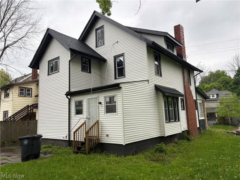 112 Burton Avenue, Akron, OH - Photo 5