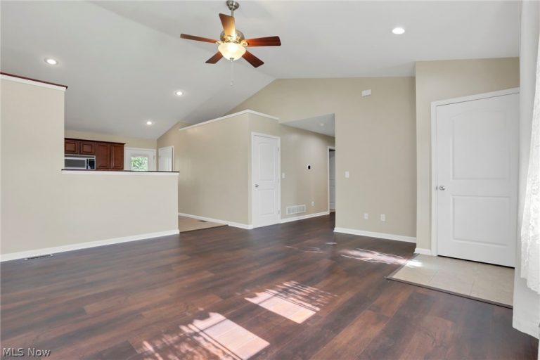 14953 King Road, Howard, OH - Photo 5