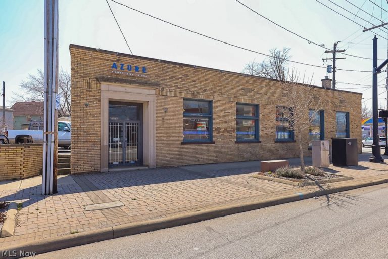 15602 Waterloo, Cleveland, OH, 44110