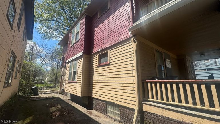 658 92 Street, Cleveland, OH - Photo 2