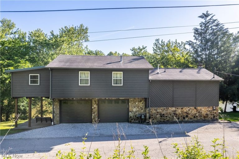 842 River Road, Davisville, WV - Photo 2
