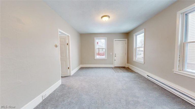 4572 Niessen Court, Cleveland, OH - Photo 8