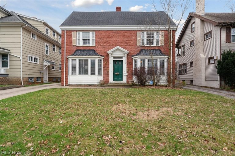 13108 Cedar Road, Cleveland Heights, OH - Photo 3