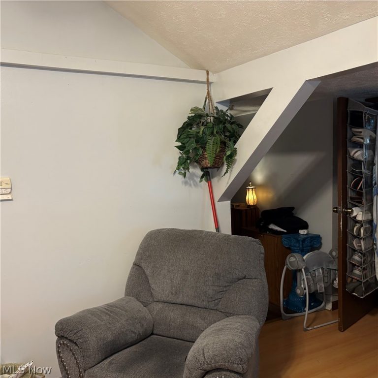 541 Clinton Street, Ravenna, OH - Photo 5
