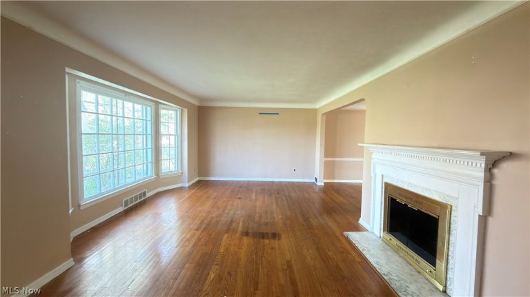 3074 Keswick Road, Shaker Heights, OH - Photo 2